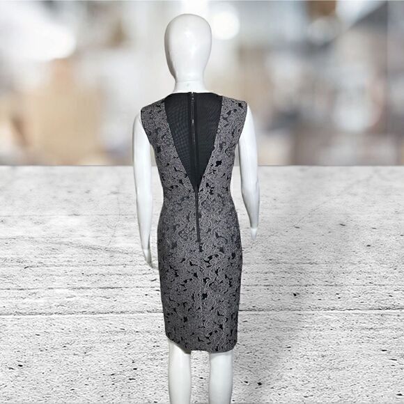 Alice + Olivia ‘Baylee’ Embroidered Sheath Dress - Picture 5 of 8